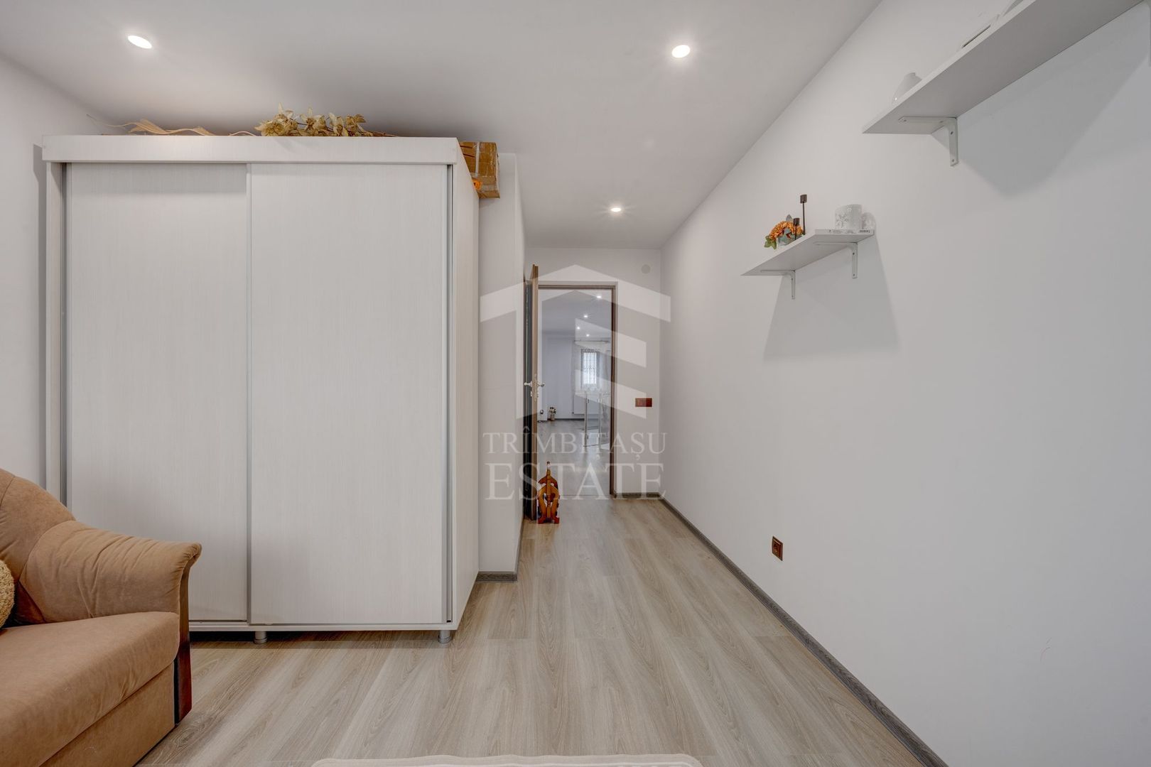 Vilă 342 mp cu piscină și 800 mp teren / 4 dormitoare / Pleașa - Poză 30