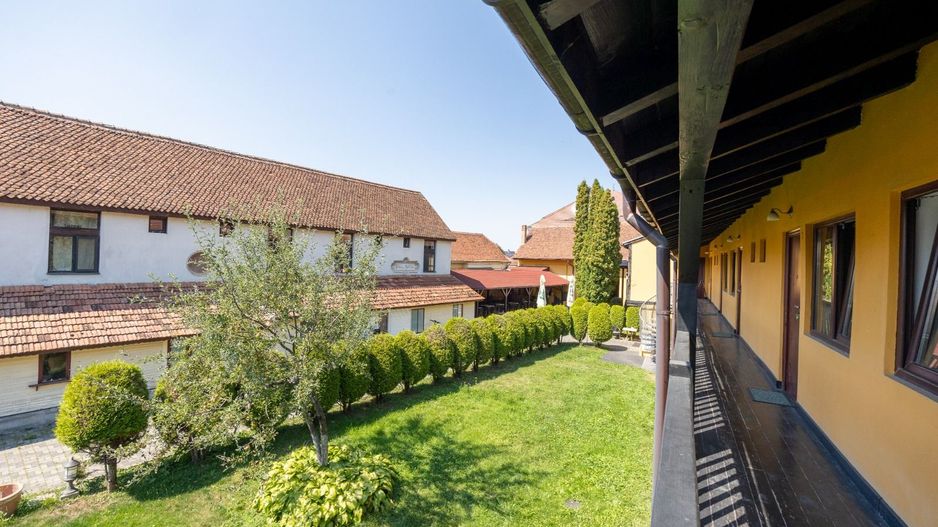 Proprietate turistică în centrul Cristianului 760 mp, teren 1.700 mp - Poză 1