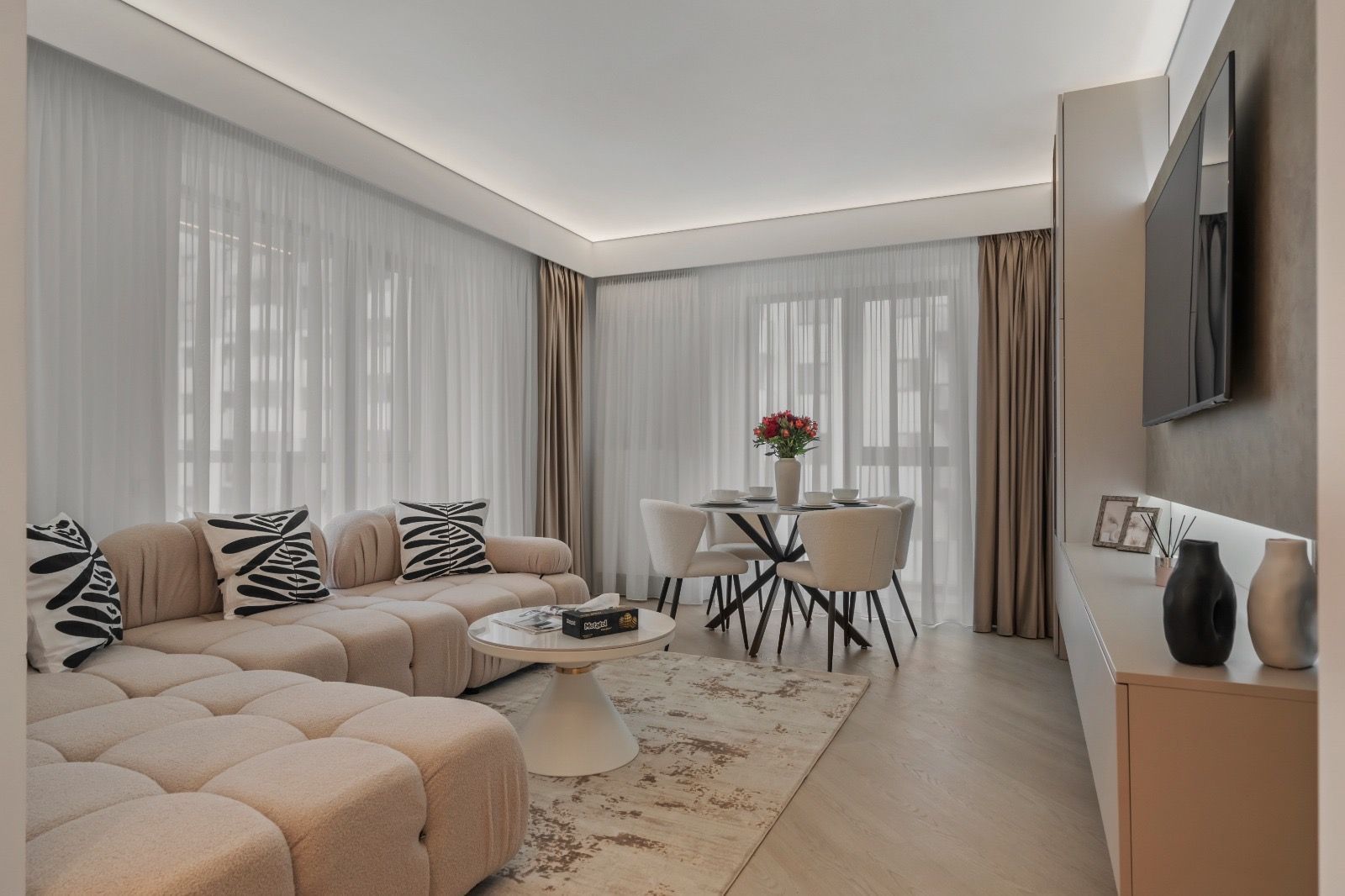 Apartament 3 camere de inchiriat | Cortina North - Poză 1