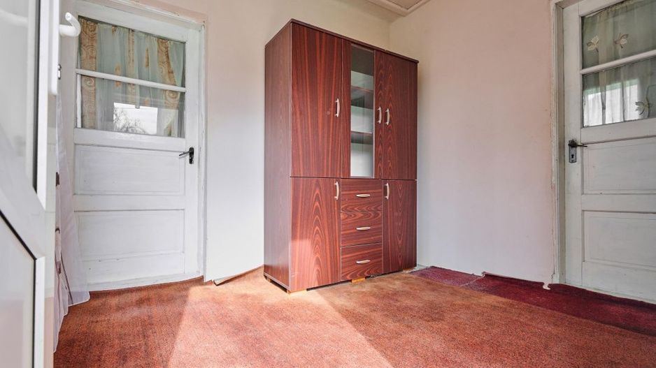 Casa individuala  Leresti la strada principala+ teren 831 mp, utilitati complete - Poză 5