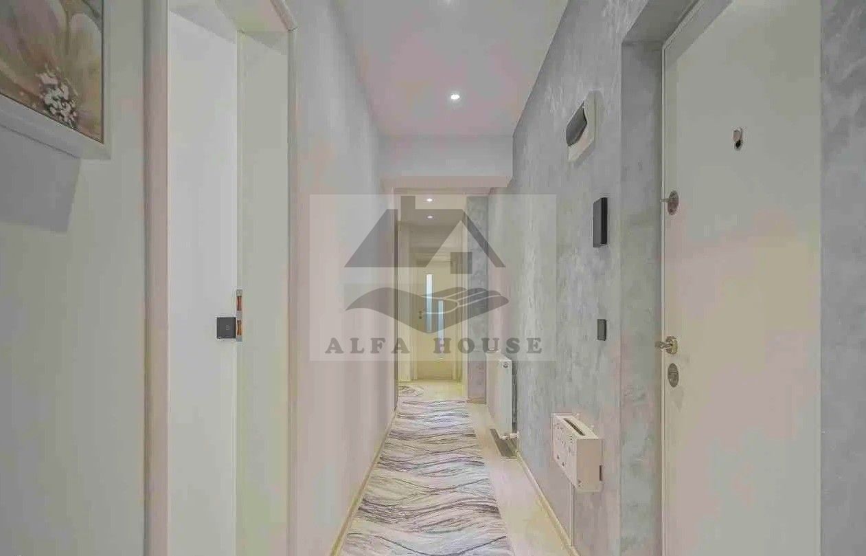 Apartament cu patru camere, Tractorul-Coresi , 116 mp+3 parcari - Poză 2