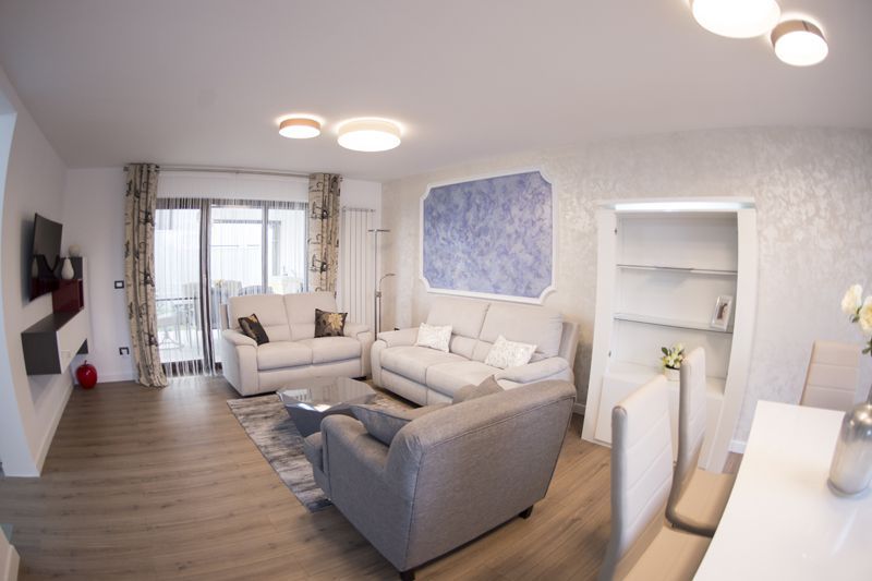 O casa cu personalitate - Poză 1