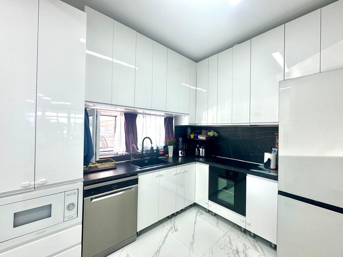 Casă înșiruită cu 4 camere, complet mobilată și utilată |Săcălaz| - Poză 5