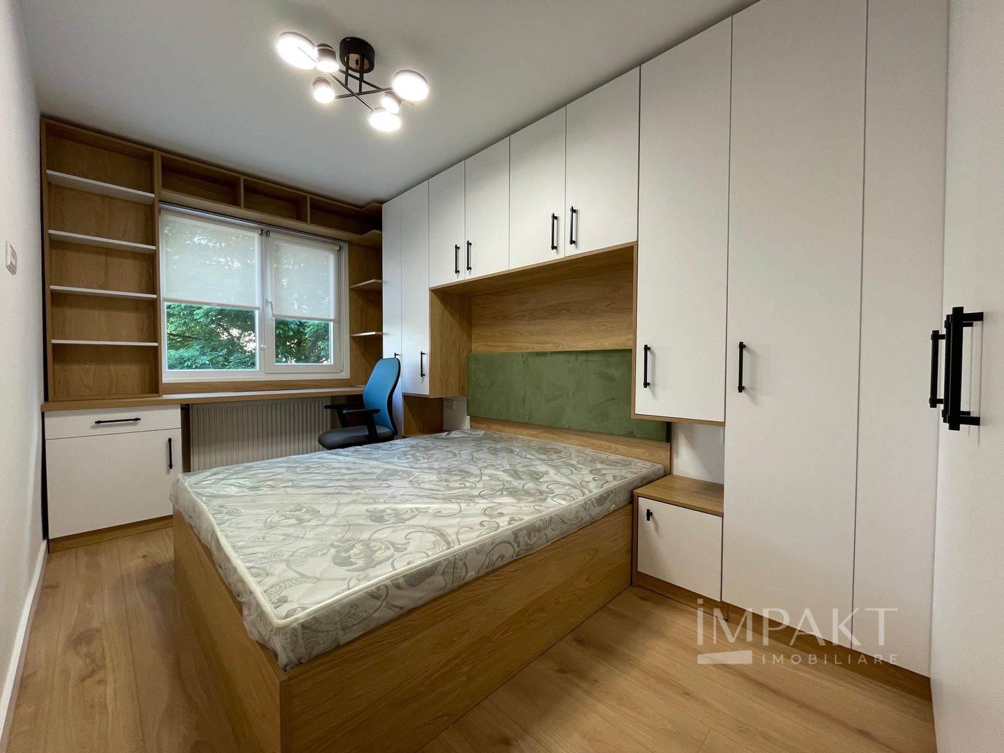 Apartament cu patru camere spre vanzare in cartierul Manastur! - Poză 3
