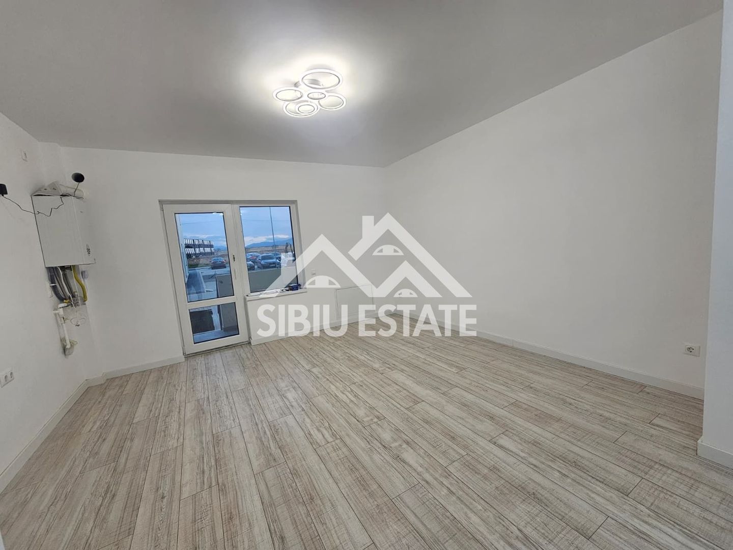 Apartament 3 camere cu gradina, la cheie, Selimbar, Doamna Stanca - Poză 1