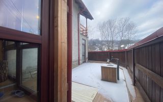 Vanzare casă la poalele Bucegilor!Potential pt. locuinta sau pensiune - Poză 21