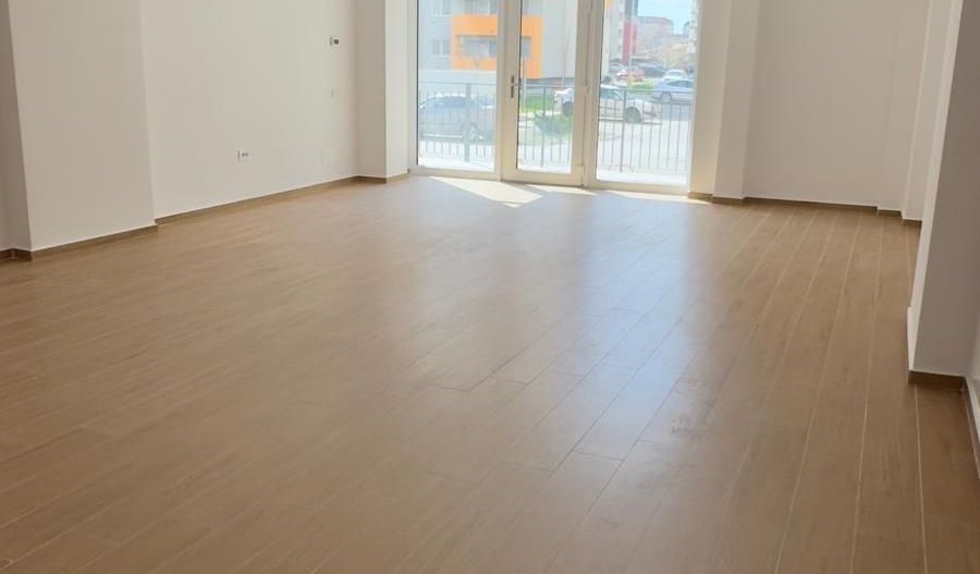 Inchiriem spatii comerciale, suprafete intre 50-100 mp zona Prima Shop - Poză 3