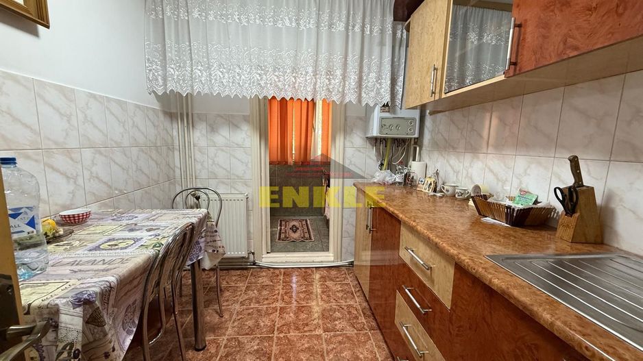 De închiriat – apartament cu 2 camere, zona Economic - Poză 4
