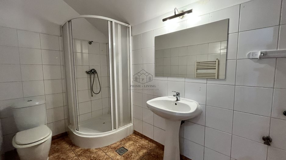 VILA CU 5 CAMERE LA INCHIRIERE PE MALUL LACULUI STRAULESTI - Poză 22