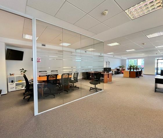 Zero comision, 201mp birou mobilat clasa A, Victoriei, 7' metrou - Poză 2