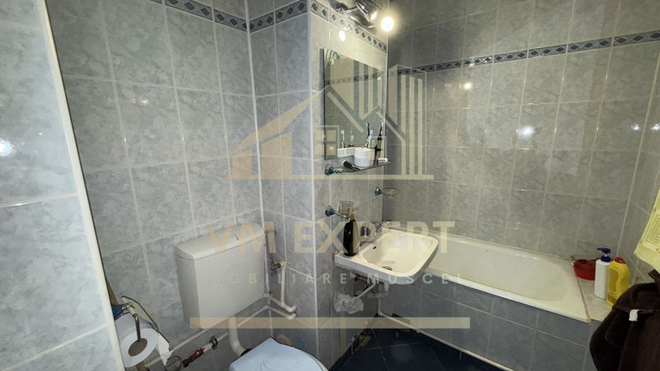 APARTAMENT 2 CAMERE ETAJ 2 CAMPULUNG VIȘOI - Poză 9