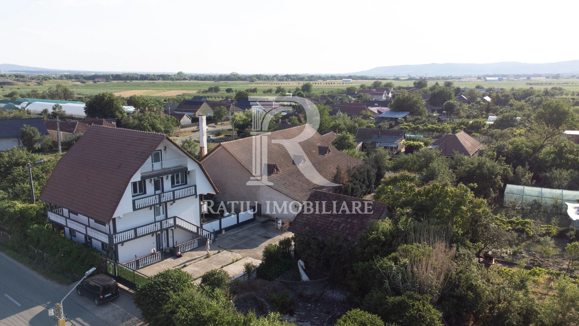 Casă cu Hală Industrială | Teren 3.200 mp | Ineu | Bihor - Poză 1