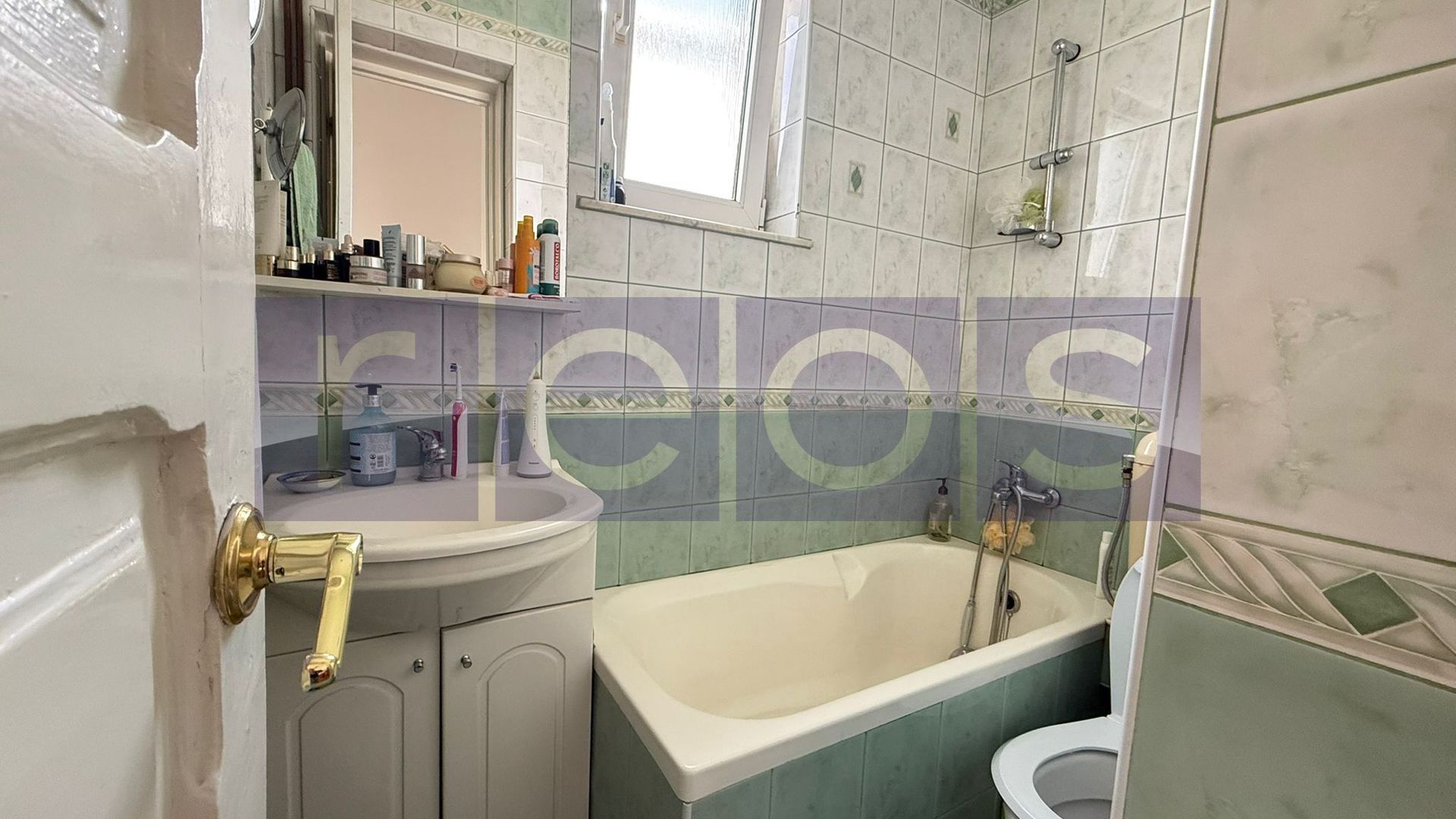 VILA DE VÂNZARE | 6 CAMERE CURTE PROPRIE 200 MP | ZONA CENTRALĂ - Poză 21