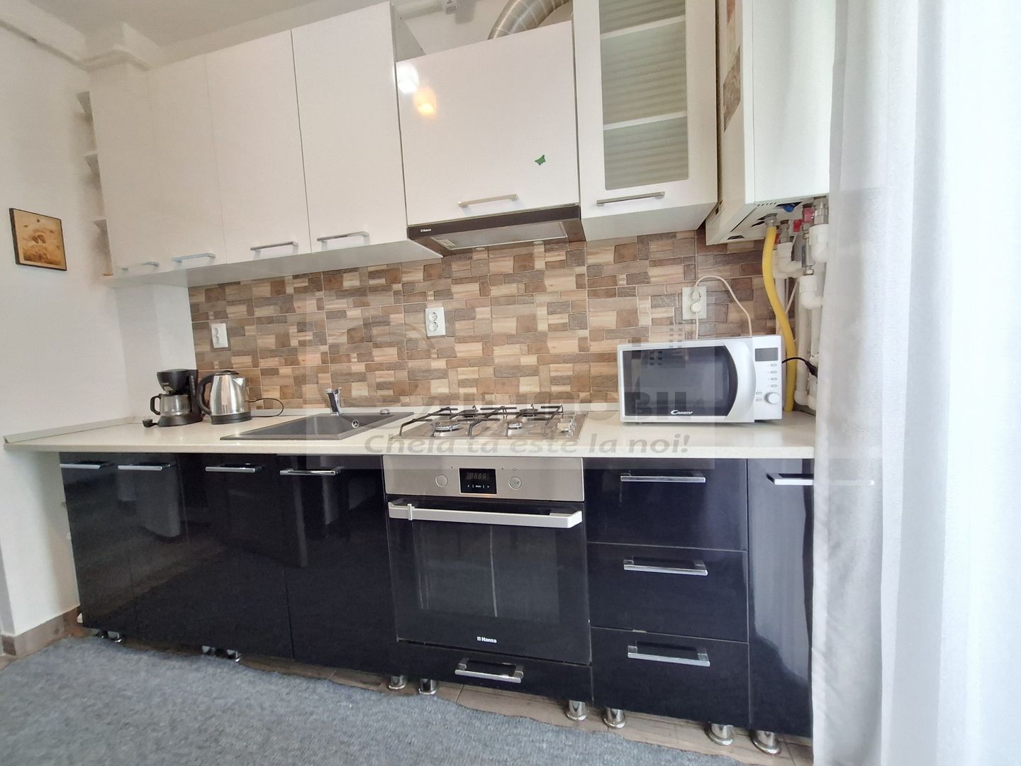 Apartament 2 camere, bloc 2019, etaj 2/3, baie cu geam, semimobilat - Poză 9