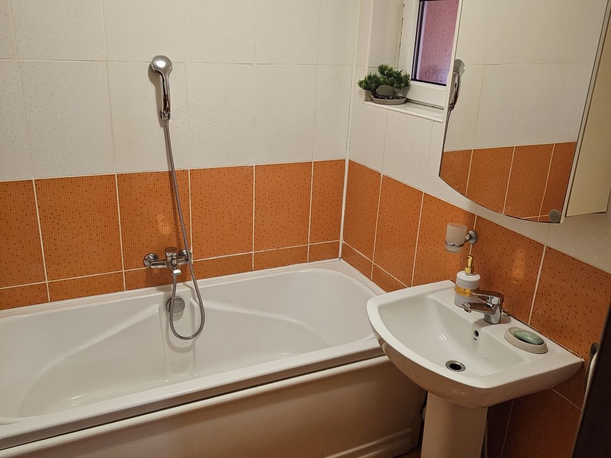 Apartament 3 camere Titan, pet friendly, 2 balcoane, mobilat modern - Poză 5