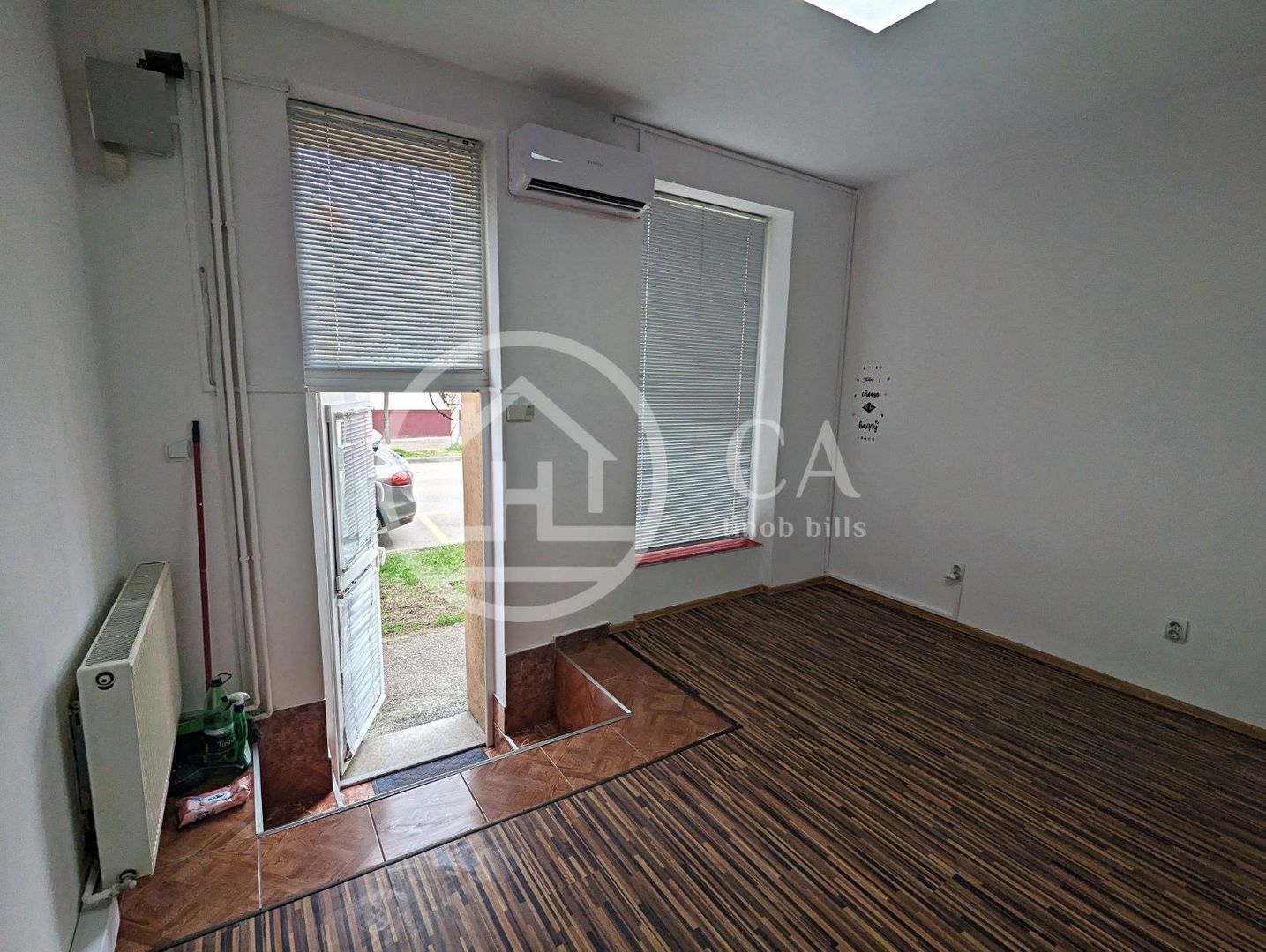 Spațiu comercial de închiriat cu 1 camera, zona ultracentrală, Oradea - Poză 2