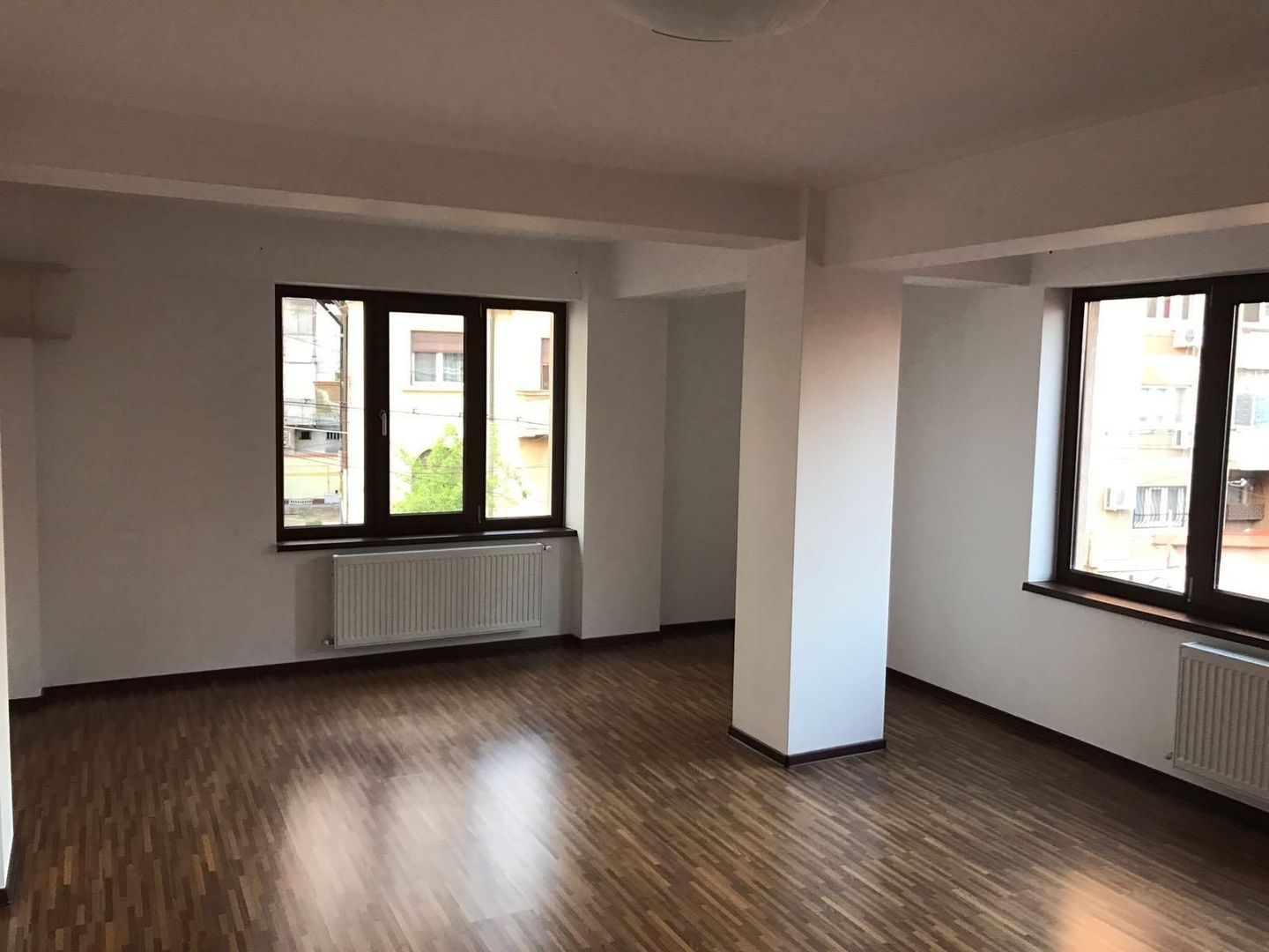 URGENT!, FARA MENTENANTA ,UTILITATI CONTORIZATE,  CURTE RELAXARE - Poză 3