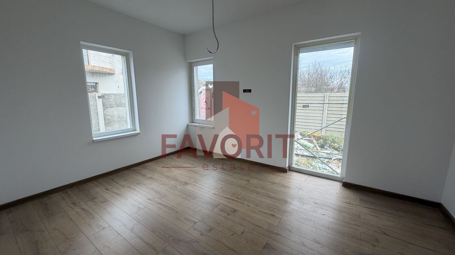 Finisat la cheie. Bucatarie inchisa. Acces asfaltat - Poză 7