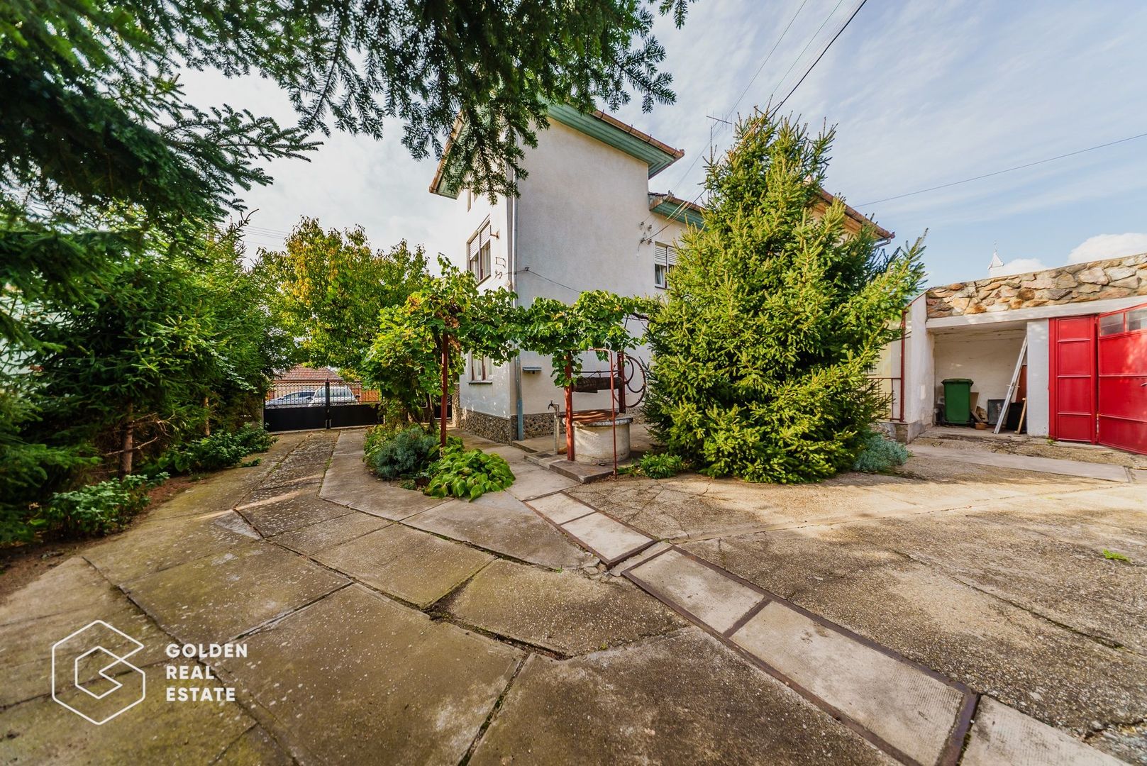 Vila superba, P+E,  Cuvin, 9 camere, 200 mp si teren 1300 mp plus anexa 3 camere - Poză 43