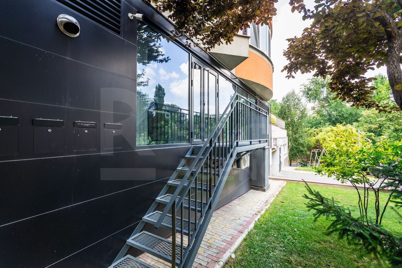 Vânzare/chirie, birou, 65mp, str. Valea Trandafirilor, Centru - Poză 1