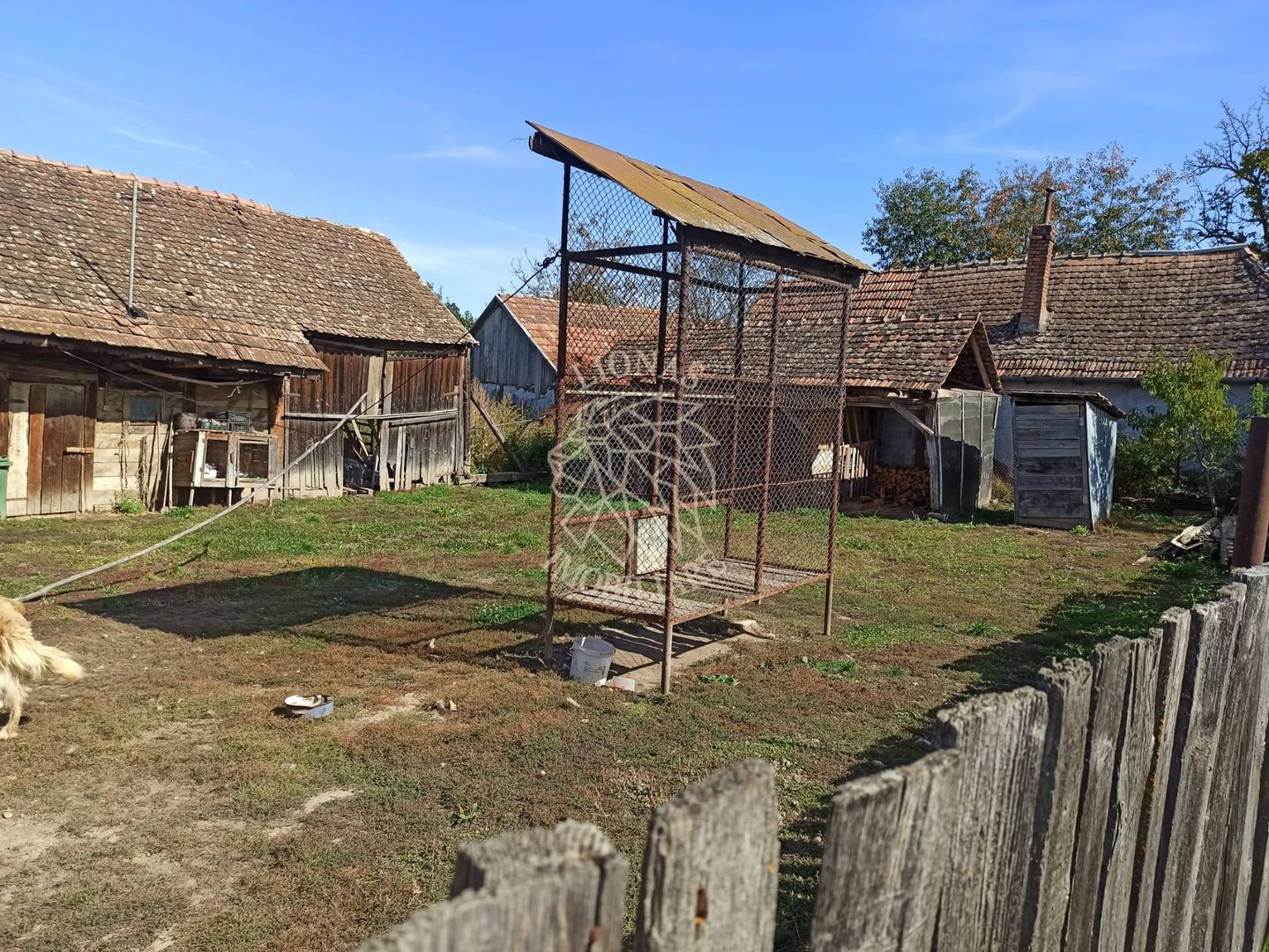 Casa 60 mp-teren 1044 mp-magazie, grajd, fanar-Teaca, 32km de Bistrita - Poză 3