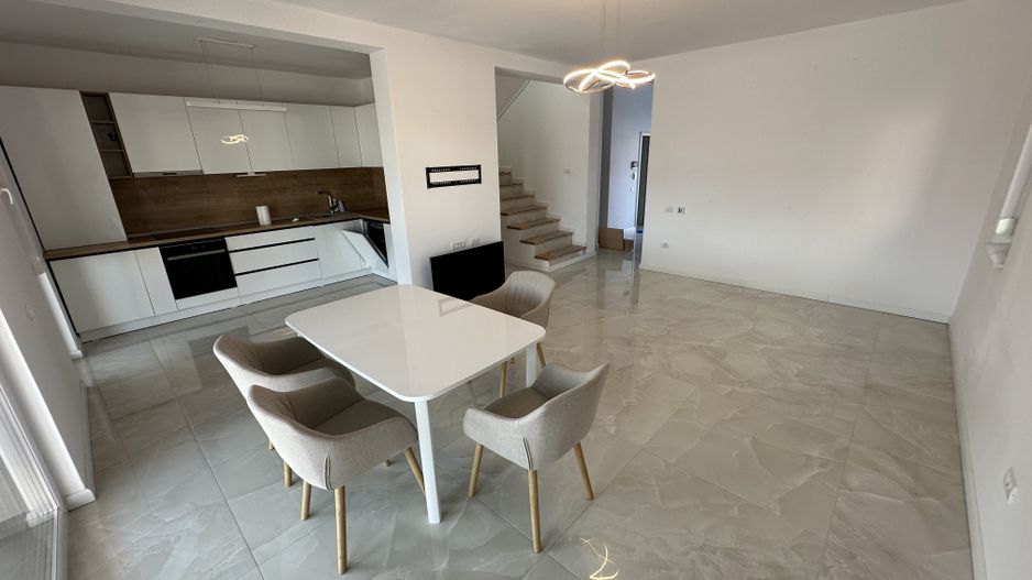 Duplex despărtit  prin garaj zona Ikea - Poză 1