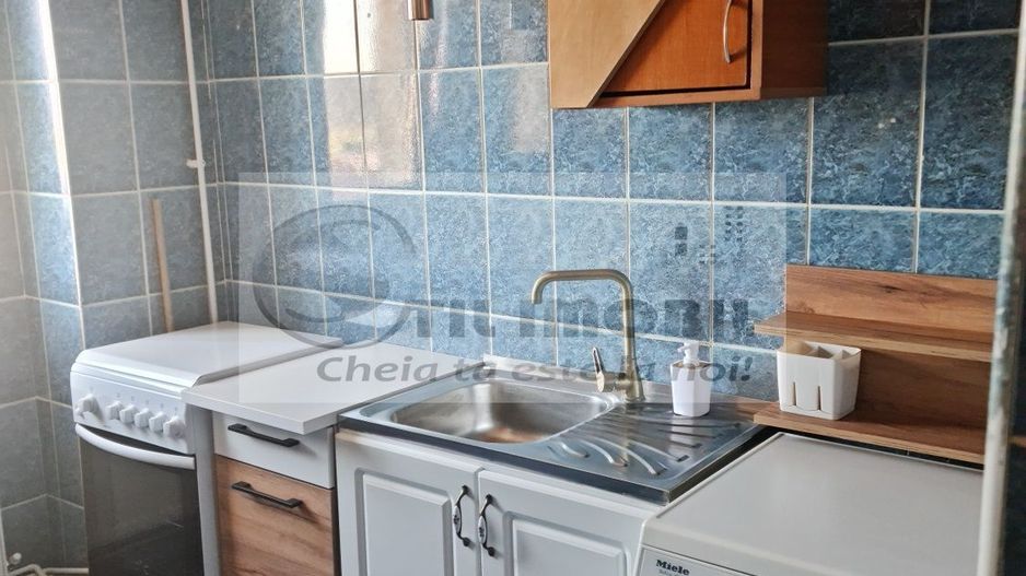 Ap 2 camere decomandat– 57 mp, Etaj 10, Renovat - 370 Euro - Poză 6