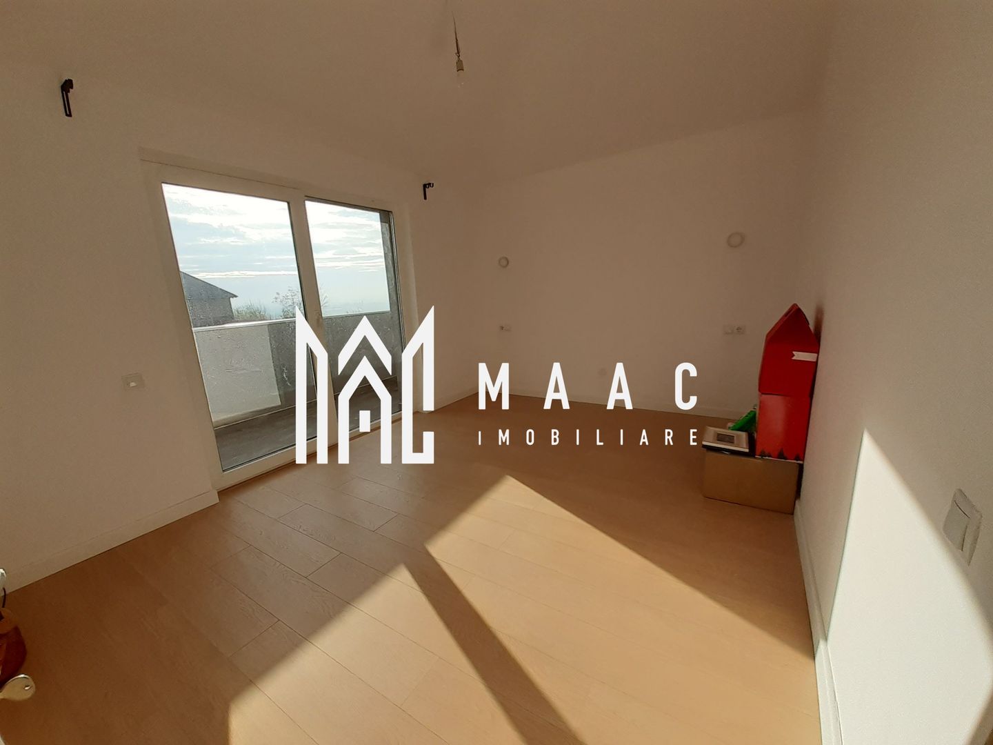 Casa individuala | 5 Camere | Teren 370 mp - Poză 8