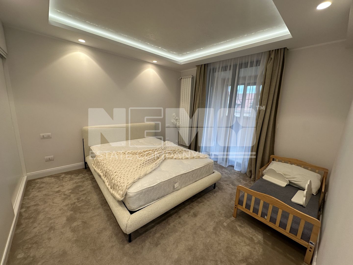 Apartament 3 Camere | 110MP | Cu Boxa si Parcare - Poză 8