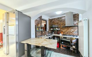 Oportunitate I în Centrul Târgoviștei: Clădire de 498 mp - Poză 4