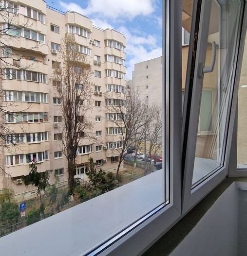 APARTAMENT RENOVAT SPATIOS  METROU ZONA NERVA TRAIAN - Poză 6