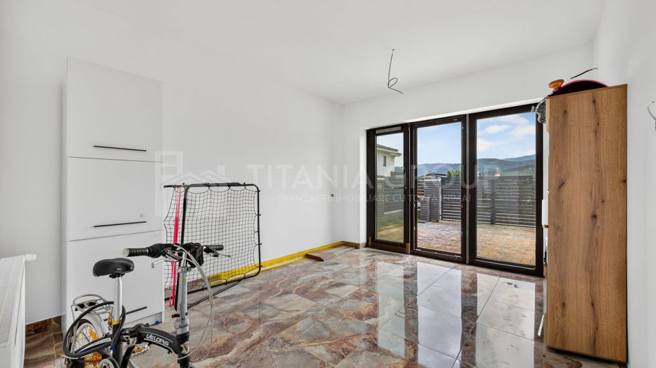 Vila cu arhitectura deosebita, teren 636mp, Cristian, Brasov - Poză 34