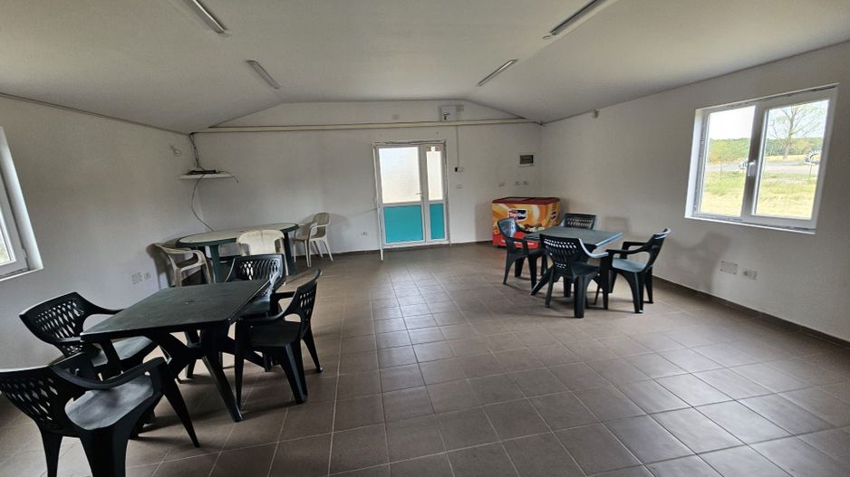 Spatiu comercial + teren, Moraresti stradal, DN7 Pitesti-Valcea - Poză 14