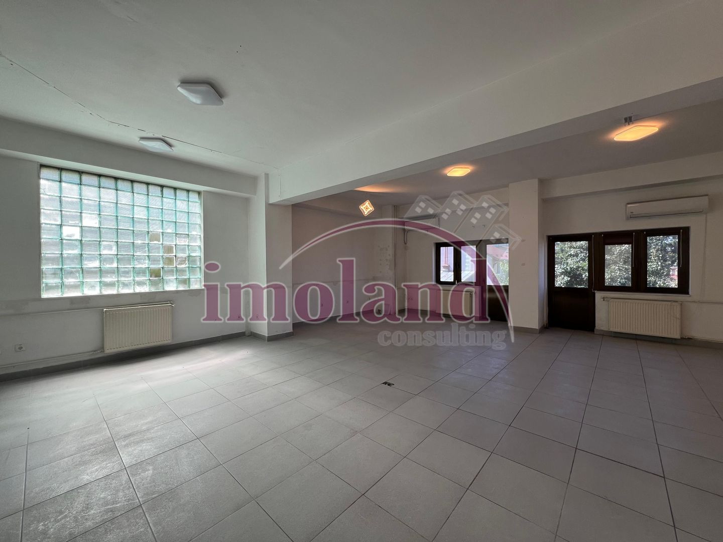 Casa 15 camere cu parcare mare - Jiului - Poză 7