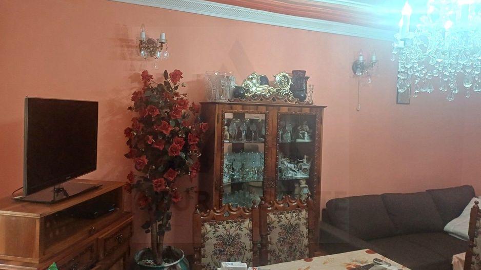 Apartament 4 camere 85 mp utili etaj 1 si pivnita in zona Vasile Aron - Poză 3