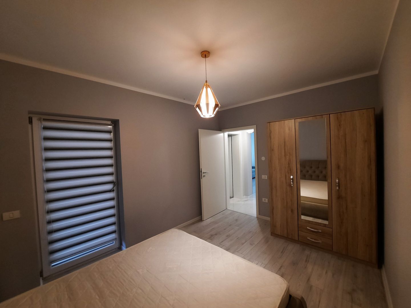 Apartament frumos cu loc de parcare si terasa 40mp - Poză 9