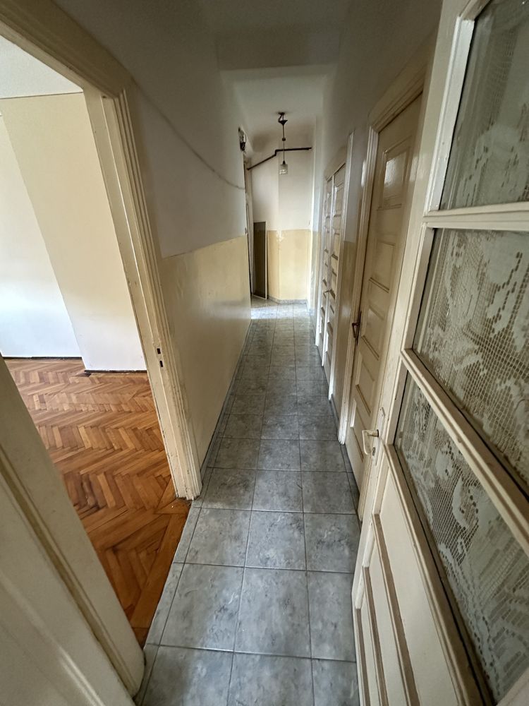 Proprietar vand apartament decomandat Unirii 5 camere - Poză 4