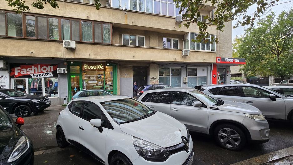 Vânzare apartament 4 camere Vasile Lascar 33 - Poză 3