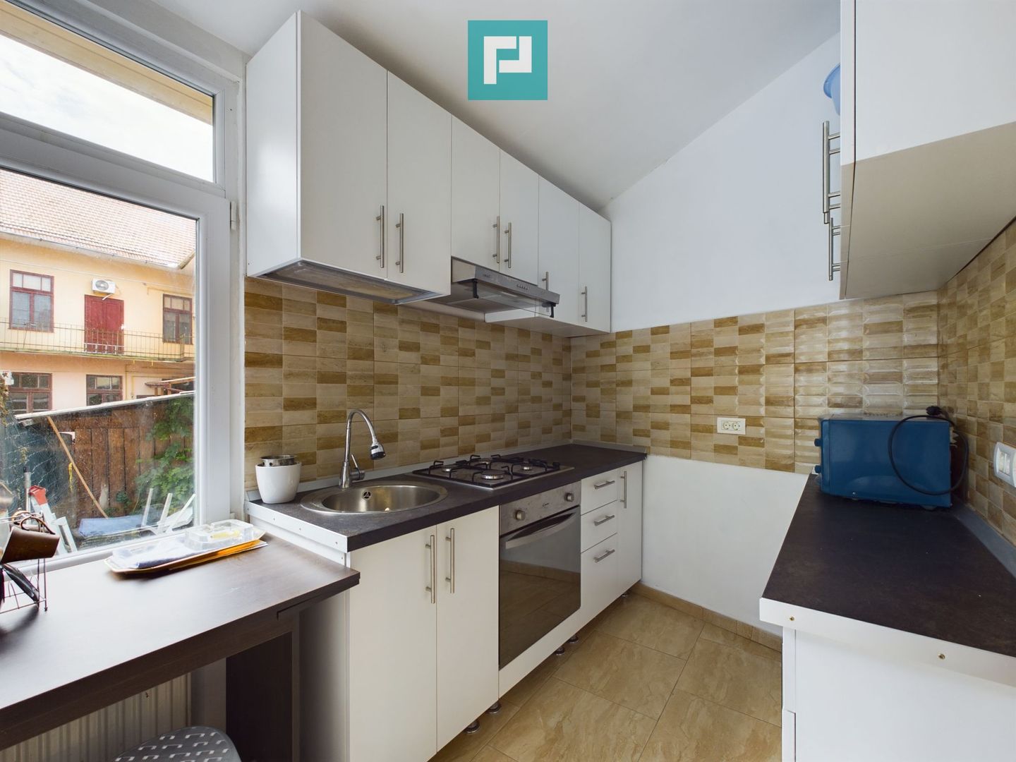 Apartament cu 2 camere la casă zonă centrală - Poză 5