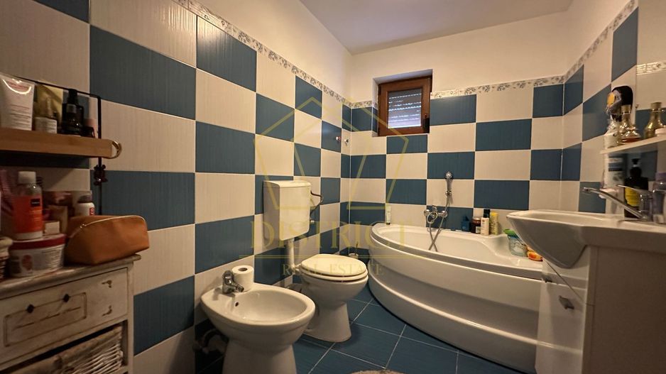 Duplex cu 4 camere si 2 bai complet mobilat si utilat in Giroc langa Zone 2. - Poză 16