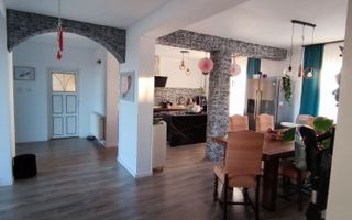 BRASADAS vinde casa cu 7 camere si teren 890mp în Decebal. - Poză 5