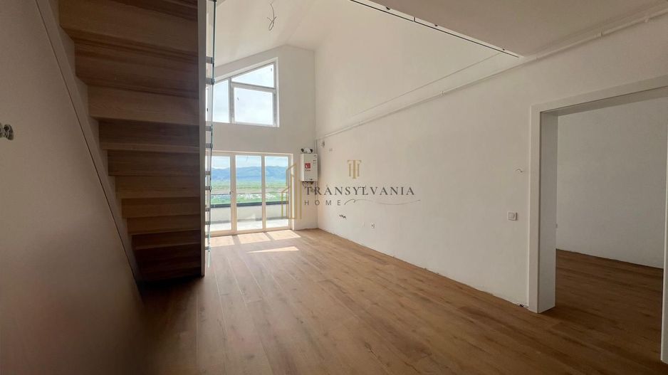Apartament 4 camere, suprafata generoasa - Poză 3