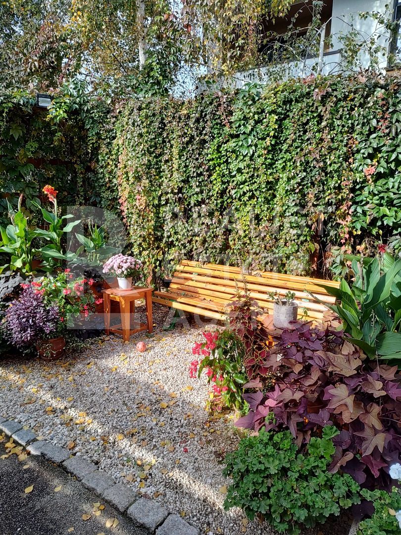 Vilă individuală 430 mp utili, teren 2.000 mp, panouri solare - Poză 18