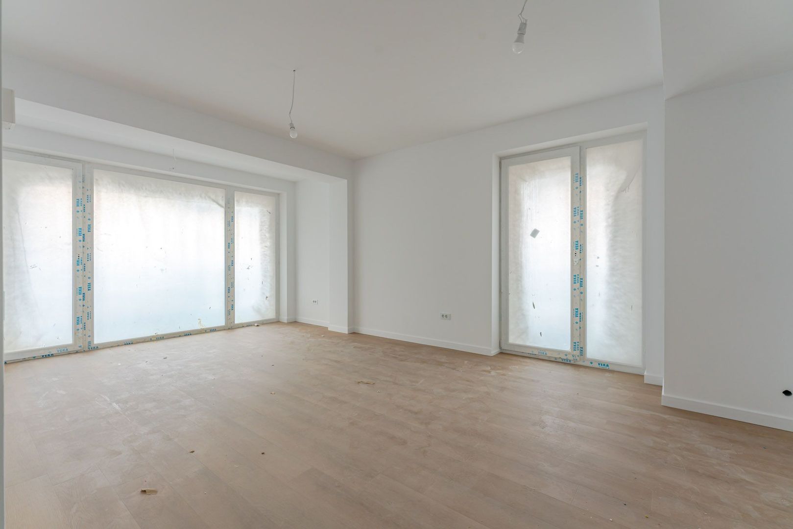 Apartament 2.5 Camere Sala Polivalentă | 59 mp Util + 18 mp Balcon - Poză 2