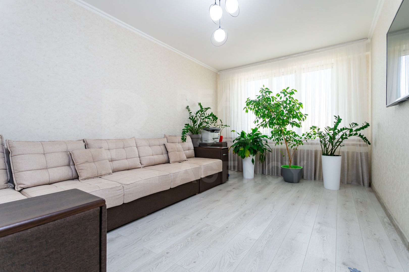 Vânzare, apartament, 3 camere, str. Ginta Latină, sectorul Ciocana - Poză 1