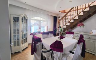 Casa perfectă pentru familie – curte, foișor cu grătar și garaj triplu - Poză 10