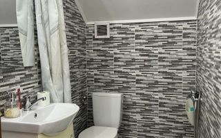 Case cu 7 camere, curte proprie + spălătorie, în Sighetu Marmației - Poză 21