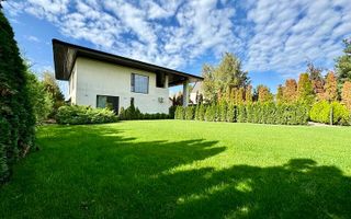 Vila lux de vanzare in cel mai dorit complex din Erou Iancu Nicolae-locatie rara - Poză 2