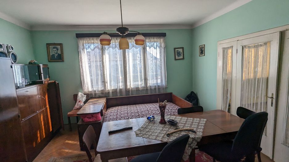 Casă bătrânească 140mp, teren 19 ari, Sâncrai str principală - Poză 3