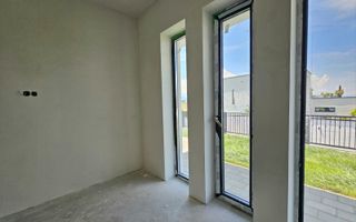 Casa pe parter, cu priveliste panoramica partial finisata - Poză 5